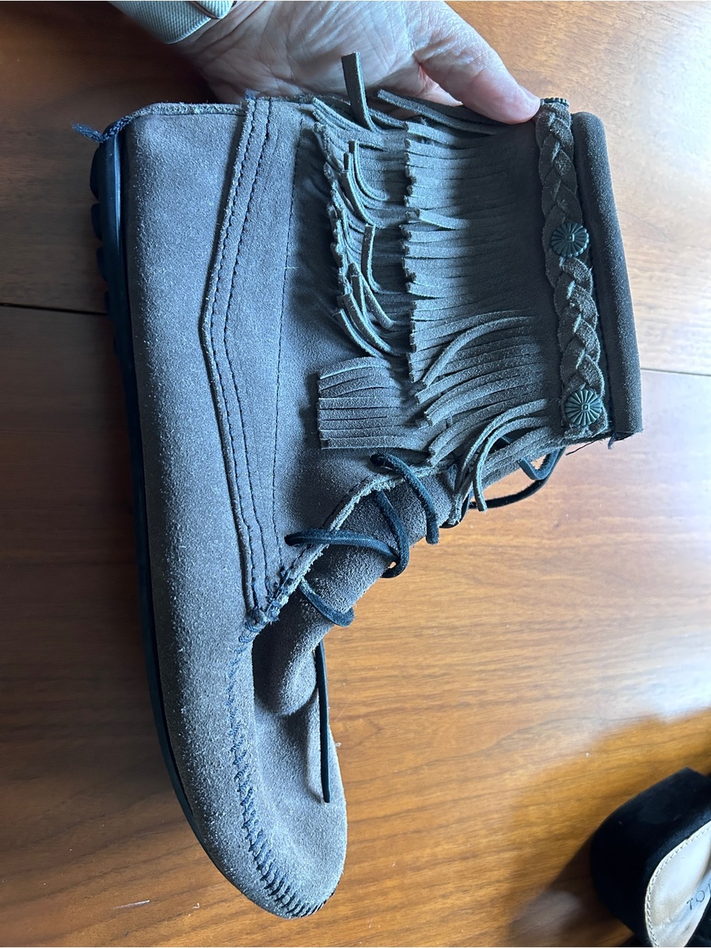 Minnetonka Fringe Suede Moccasin-Style Bootie Sz 11 - Picture 10 of 10